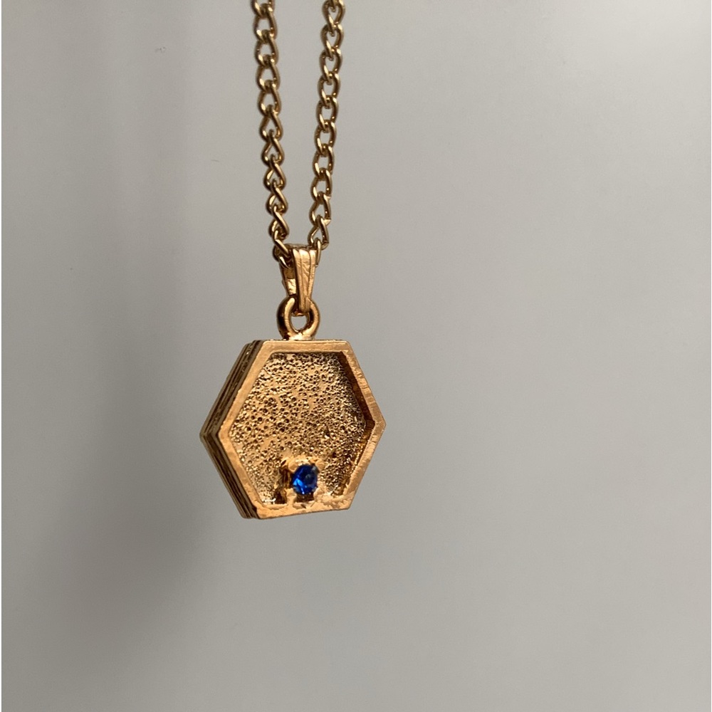 New vintage minimalist September blue sapphire birthstone pendant necklace